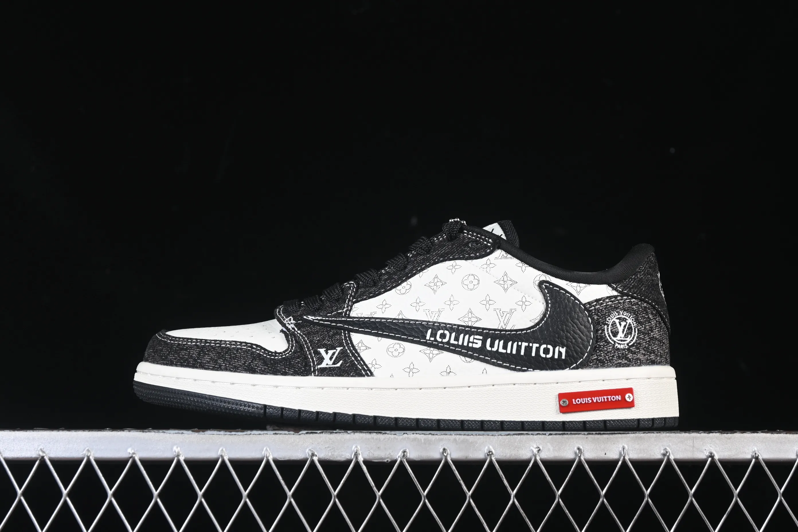 All categories Air Jordan Jordan series basketball shoes Air Jordan 1 Low High-end customized low-top sneakers Travis Scott x Fragment Design x Air Jordan 1 Low OG SP AJ1 Joe 1LV joint white and black denim low-top cultural casual sneakers SC0601-054